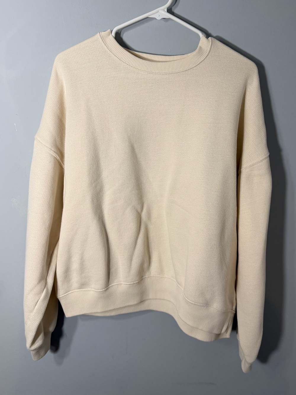 American Eagle Cream Crewneck Womens Sweater